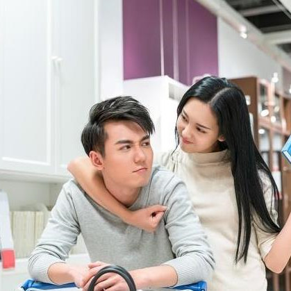 中年離婚對(duì)女人的傷害，離婚對(duì)女人傷害最大的三種男人
