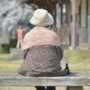 女人晚年獨(dú)處的好處，三種女人不宜找老伴