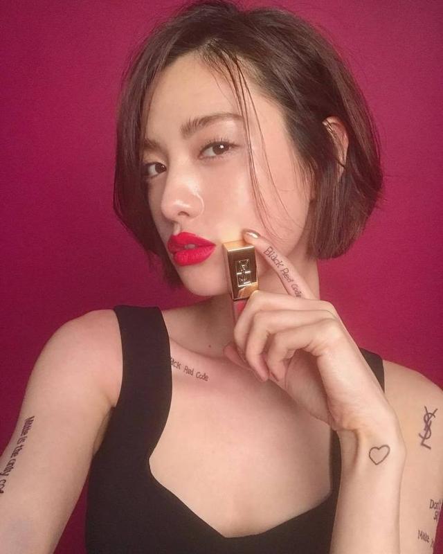 服裝跟著發(fā)型走，看NANA減短后變得多帥氣