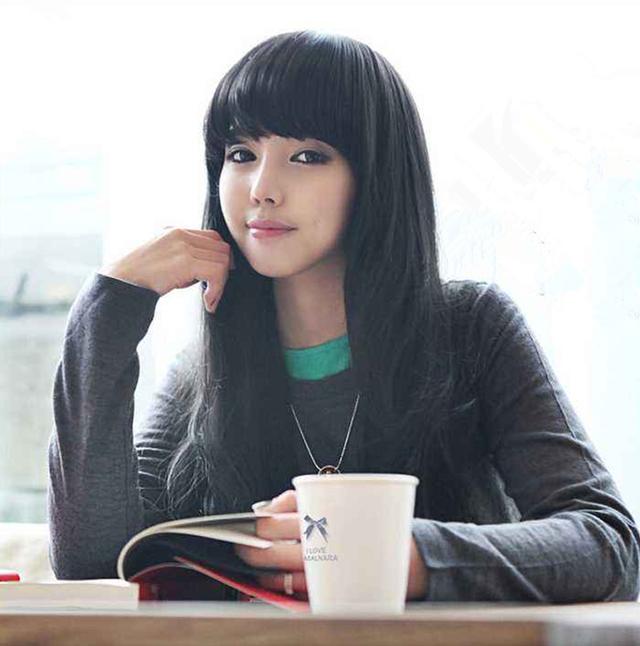 圓臉胖臉女生適合什么樣的發(fā)型呢？讓你秒變瘦臉