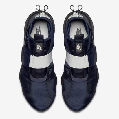  Nike 和 ACG 強(qiáng)強(qiáng)聯(lián)手推出的 ACG 07 KMTR 機(jī)能鞋款