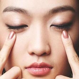 脂肪粒怎么去除小竅門 為什么你的眼部總是長脂肪粒？