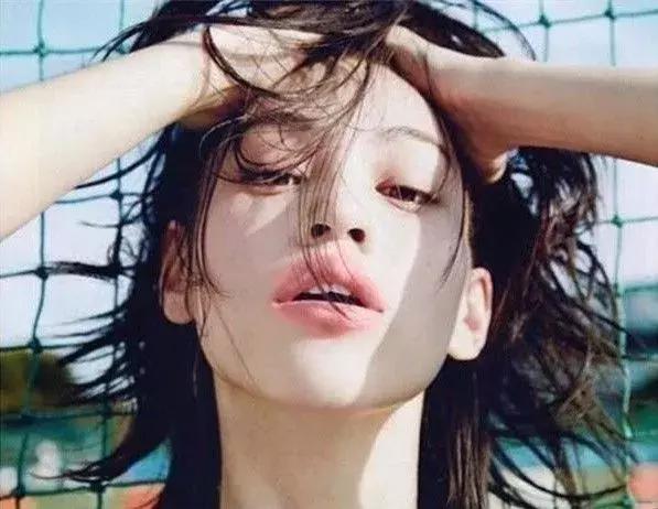 最流行的唇妝，自然柔和的色彩清新自然，這么美的唇，這么美的你