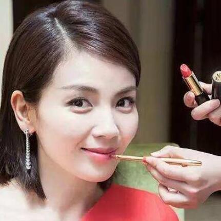 為什么明星們的口紅那么好看？教大家涂口紅的竅門