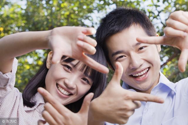 從生活中的小細節(jié)就能判斷12星座男是真的愛你還是玩你！