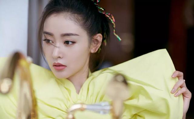 深蹲卸妝外加魔鬼的步伐 有哪個(gè)女明星健身能拼過她？
