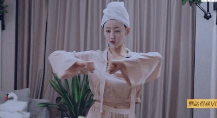 深蹲卸妝外加魔鬼的步伐 有哪個(gè)女明星健身能拼過她？