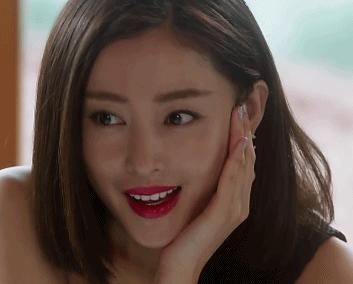 深蹲卸妝外加魔鬼的步伐 有哪個(gè)女明星健身能拼過她？