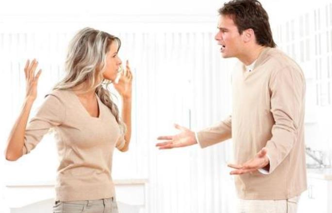 夫妻長(zhǎng)期不講話不溝通的后果，女人長(zhǎng)期不理男人的后果