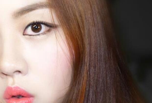 為什么內(nèi)雙最考驗(yàn)顏值，內(nèi)雙眼皮的女生顏值高嗎