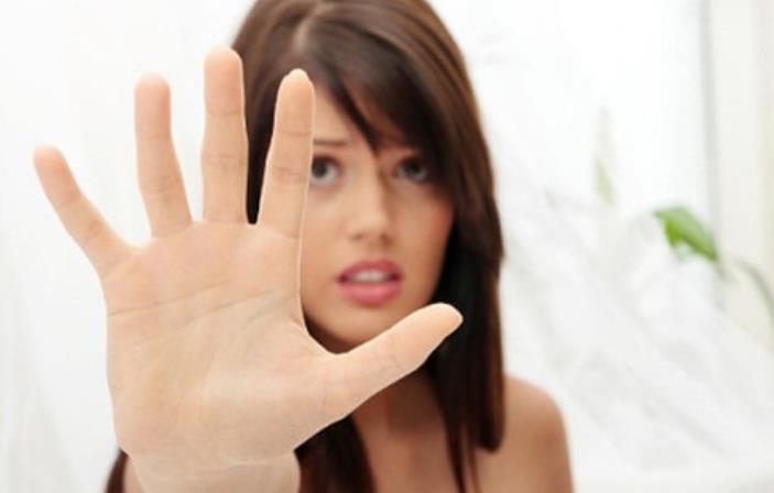 女生嘴上拒絕你的表現(xiàn)，一個女人拒絕你最明顯的表現(xiàn)