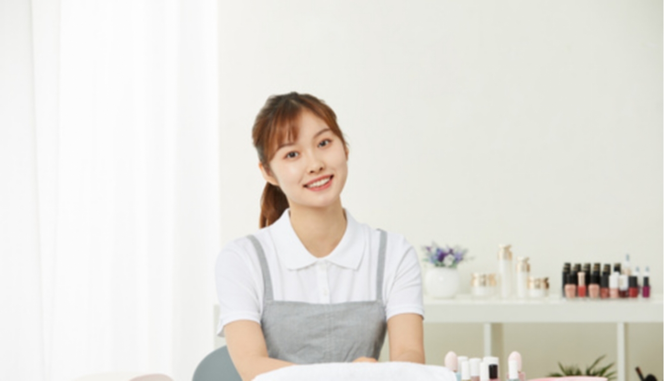 做美甲的女生能娶嗎，指甲油為什么一個(gè)小時(shí)都干不了