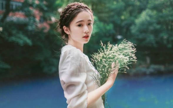 聊天如何引起女生好奇，聊天怎么調(diào)動女生情緒