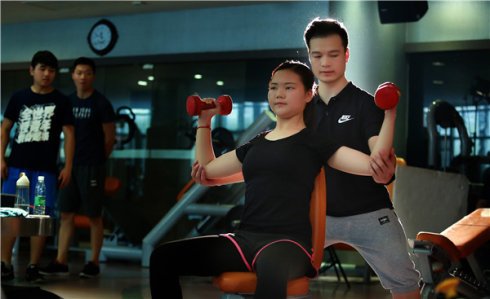 老婆請私人教練合適嗎，女生找男私教什么心態(tài)