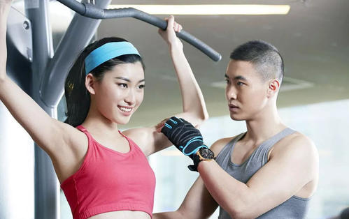 老婆請私人教練合適嗎，女生找男私教什么心態(tài)