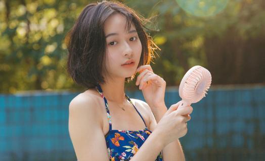 如何判斷女人動心了，從哪些細(xì)節(jié)判斷中年女人對你動心了