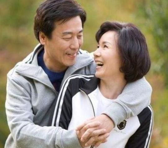 老年夫妻緣分盡了的征兆，50歲夫妻緣盡怎么辦